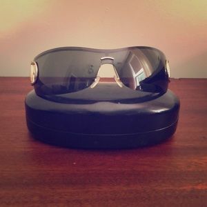 Gucci sunglasses and case